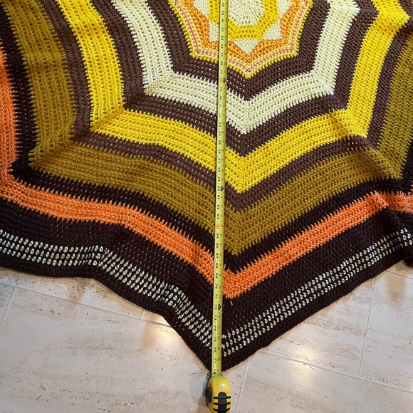 granny afghan | vintage handmade crochet throw blanket retro unique Roseanne MCM - Picture 4 of 11